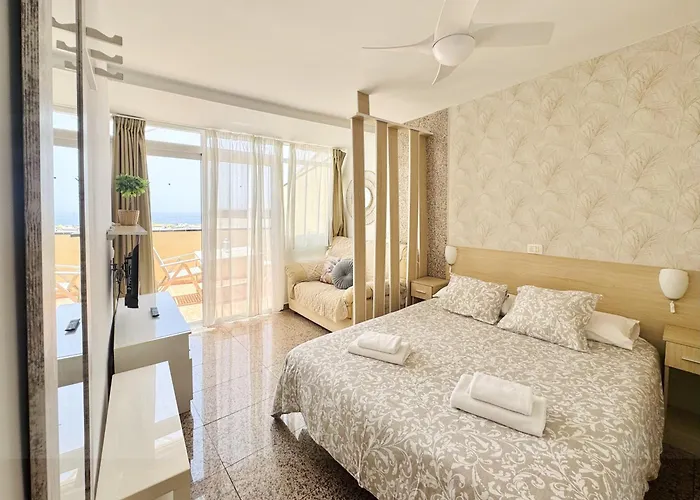 Ohana Cristianos Centro Y Playa * Los Cristianos (Tenerife)